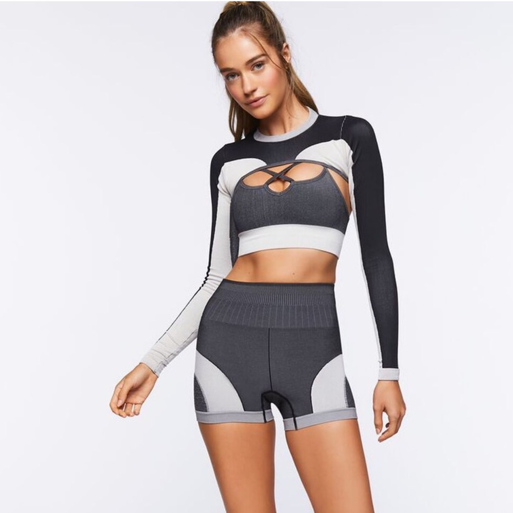 F21 ACTIVE SEAMLESS SUPER CROP TOP & SHORTS SET